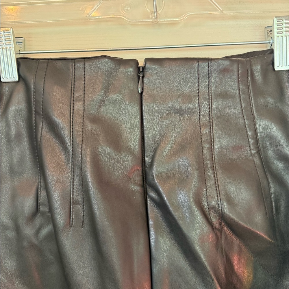 ANN TAYLOR Faux Leather Midi Skirt with Gold Buttons Size 2 - Picture 10 of 15